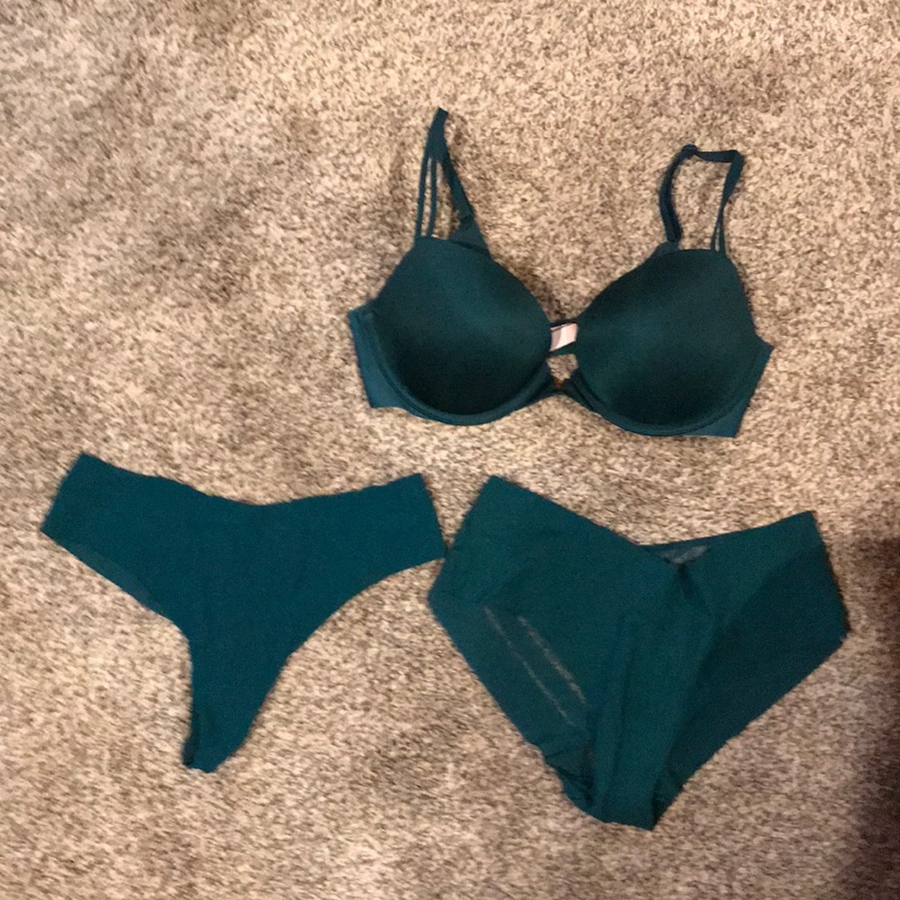 NWOT - Victoria Secret Push-up Bra & Panties